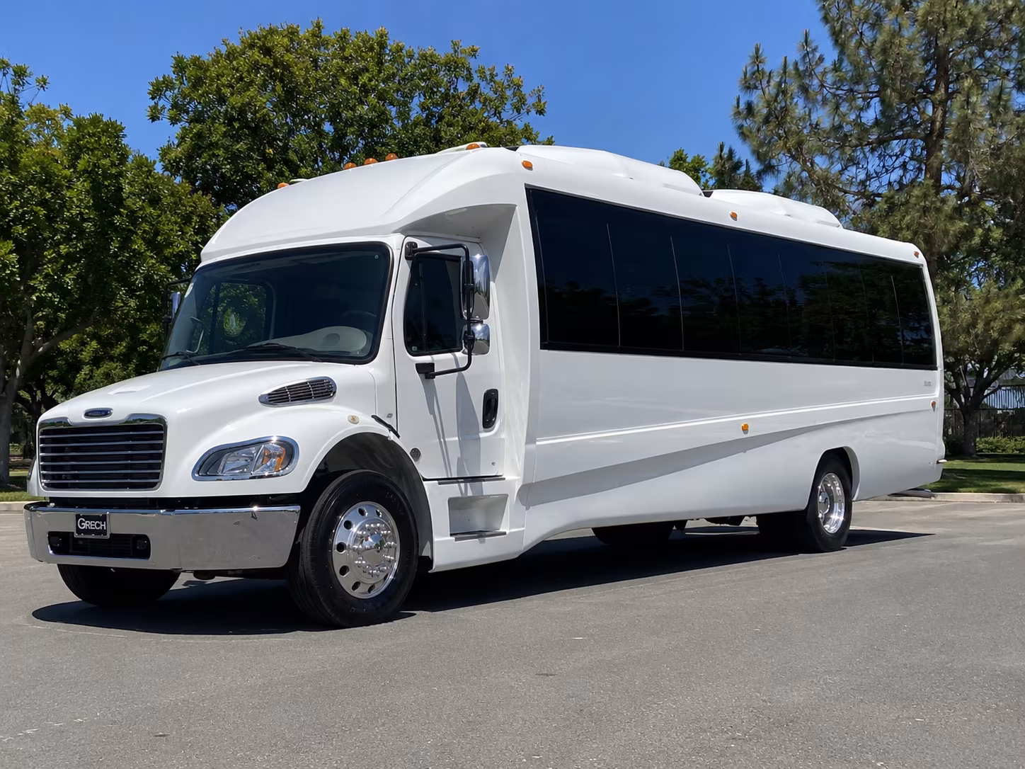 redondo beach waterfront king harbor party bus rental