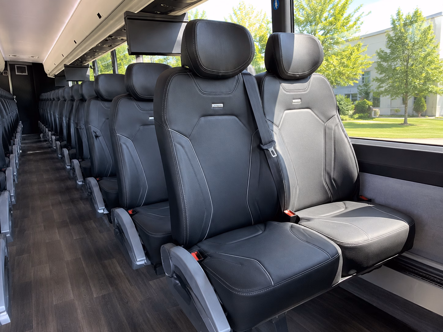 rehearsal dinner buses and full wedding weekend transportation